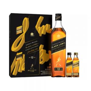Johnnie Walker Black Label 12 Year Old, 40%, 70cl whisky bottle